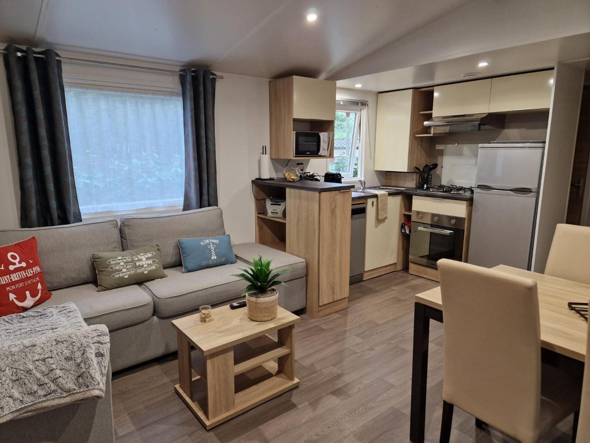 Mobil Home Tout Confort 3 Chambres Camping Les Pierres Couchees Saint-Brévin-les-Pins Extérieur photo