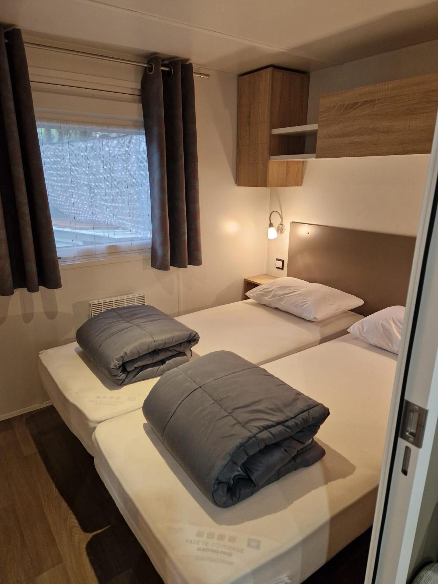 Mobil Home Tout Confort 3 Chambres Camping Les Pierres Couchees Saint-Brévin-les-Pins Extérieur photo